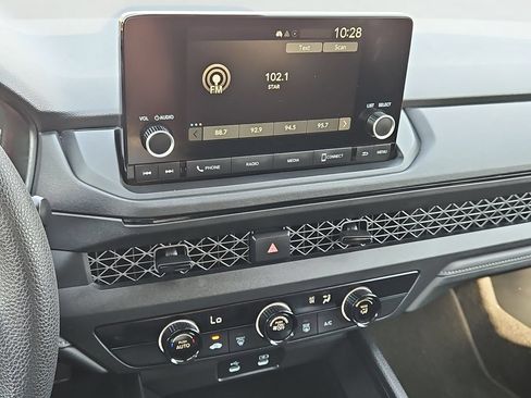 Used 2025 Honda Accord LX image 19