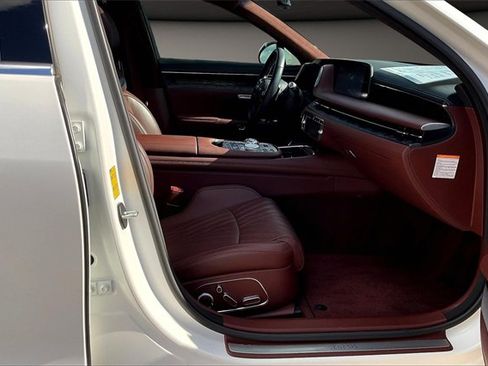 Used 2024 Genesis G90 3.5T image 7