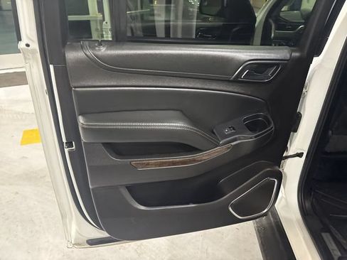 Used 2017 Chevrolet Suburban LT AWD/4WD image 28