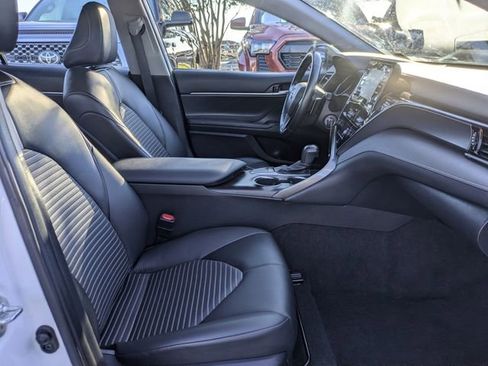 Used 2024 Toyota Camry SE image 29