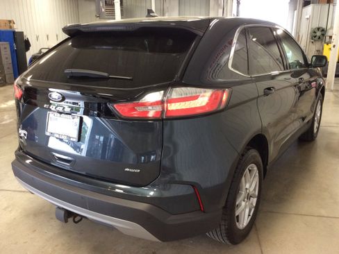Used 2024 Ford Edge SEL w/ Convenience Package image 8
