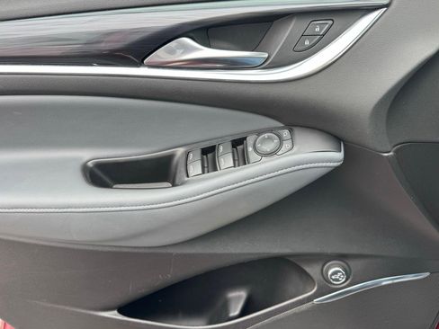 Used 2019 Buick Enclave Essence image 15