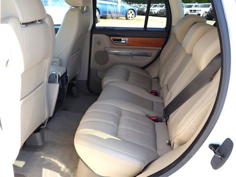 Used 2012 Land Rover Range Rover Sport HSE LUX image 19