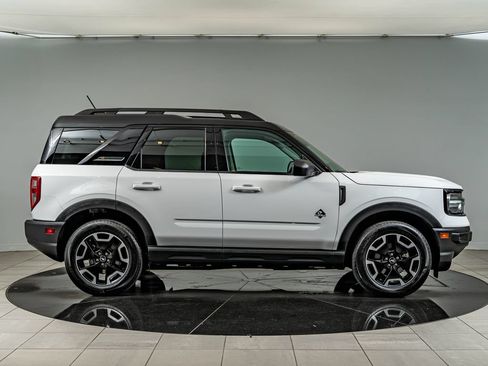 Used 2023 Ford Bronco Sport Outer Banks w/ Tech Package AWD/4WD image 4