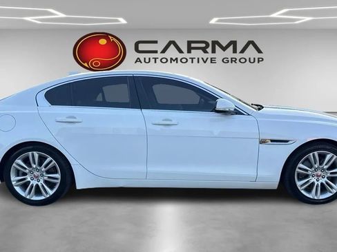 Used 2019 Jaguar XE Premium RWD image 6