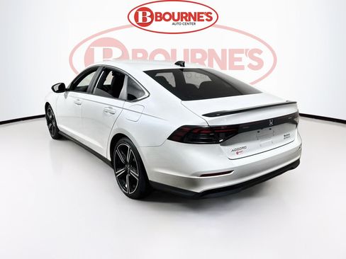 Used 2024 Honda Accord Sport image 7