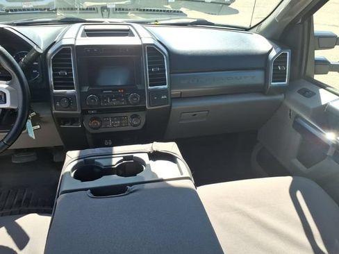 Used 2017 Ford F350 XLT w/ XLT Premium Package AWD/4WD image 15