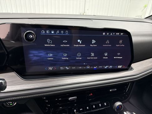 New 2026 Chevrolet Suburban Premier image 14