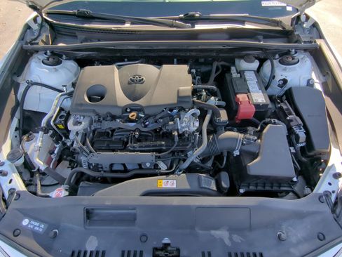 Used 2024 Toyota Camry LE image 33