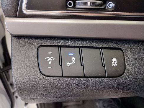 Used 2018 Hyundai Elantra SEL FWD image 21