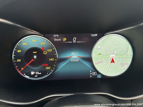 Used 2020 Mercedes-Benz GLC 300 4MATIC Coupe image 23