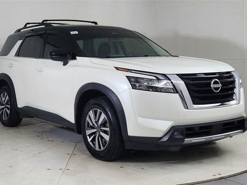 Used 2024 Nissan Pathfinder SL w/ Lighting Package (N92) image 1