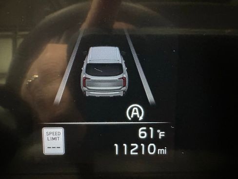 Used 2025 Kia Telluride S image 24