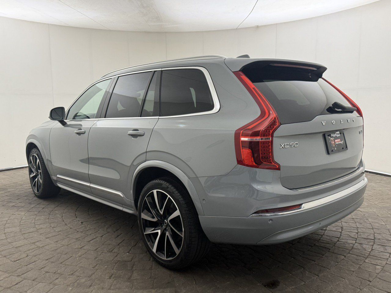 Used 2024 Volvo XC90 B6 Plus AWD/4WD image 5