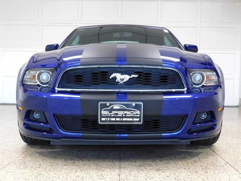 Used 2013 Ford Mustang GT Premium w/ Electronics Pkg RWD image 7
