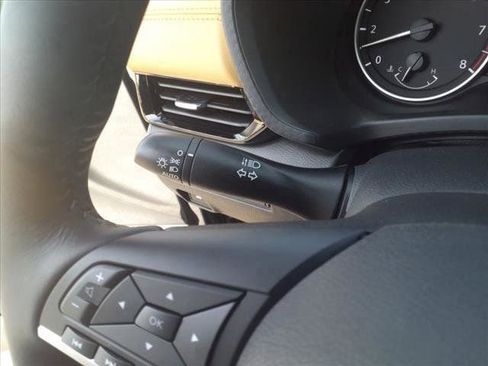 New 2025 Nissan Sentra SV w/ SV Premium Package image 29