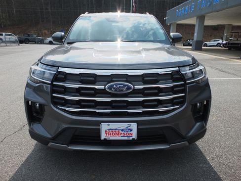 New 2026 Ford Explorer Active w/ Active Comfort Package RWD image 8