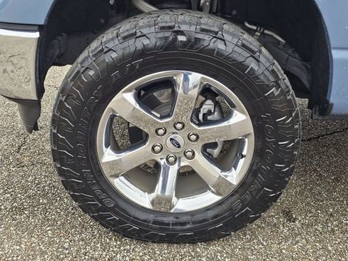 Used 2023 Ford F150 Lariat w/ FX4 Off-Road Package image 31