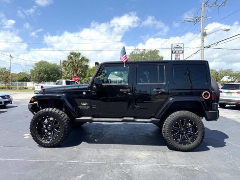 Used 2015 Jeep Wrangler Unlimited Sahara w/ Connectivity Group image 4