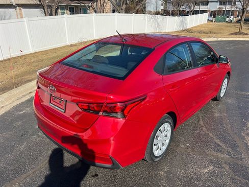 Used 2021 Hyundai Accent SE image 9