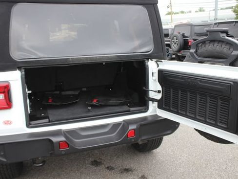 Used 2024 Jeep Wrangler Unlimited Sport AWD/4WD image 26