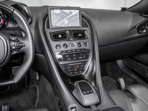 Used 2023 Aston Martin DBS Coupe RWD image 20