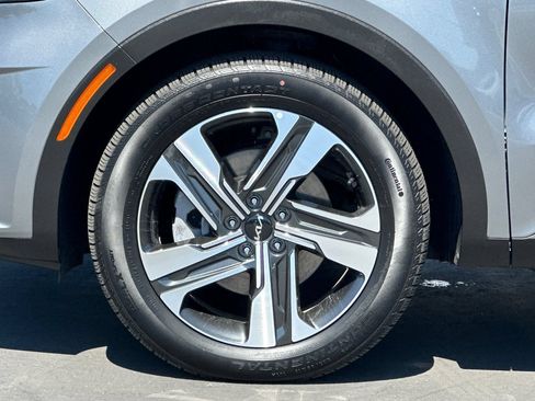 Certified 2023 Kia Sorento EX AWD/4WD image 31