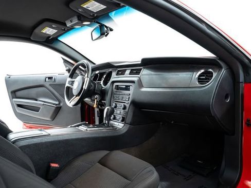 Used 2013 Ford Mustang GT RWD image 22