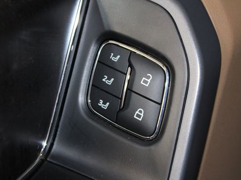 Used 2022 Ford F150 Lariat w/ Equipment Group 501A Mid image 43