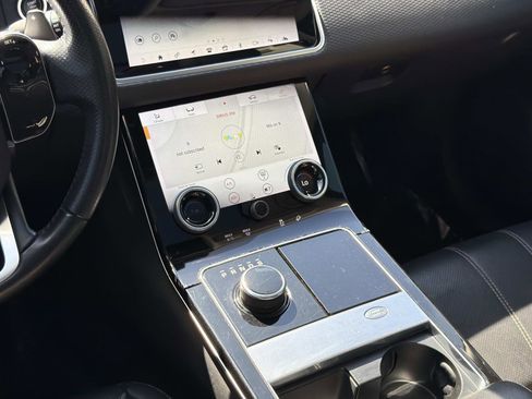 Used 2019 Land Rover Range Rover Velar S AWD/4WD image 10