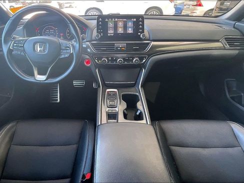 Used 2018 Honda Accord Sport image 16