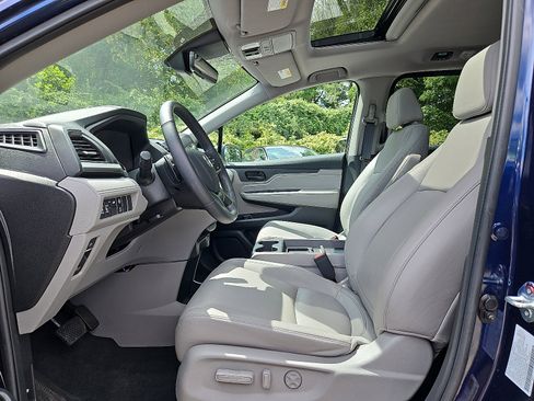 Certified 2023 Honda Odyssey EX-L image 14