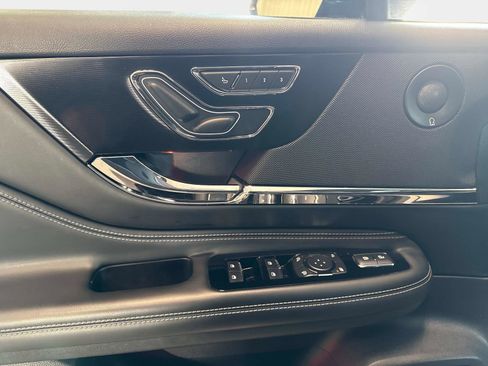 Used 2020 Lincoln Corsair Reserve w/ Equipment Group 201A image 18