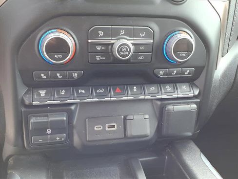 Used 2023 Chevrolet Silverado 2500 High Country w/ Z71 Off-Road Package image 20