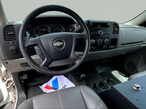 Used 2013 Chevrolet Silverado 2500 W/T AWD/4WD image 7