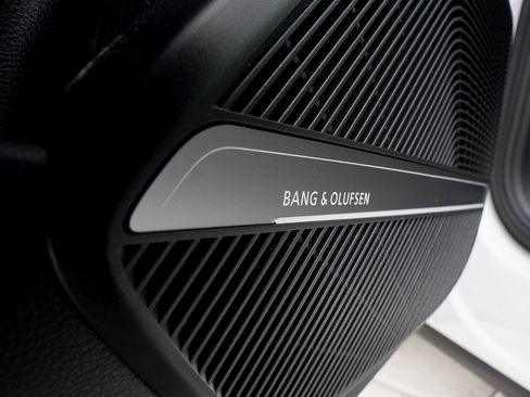 Certified 2025 Audi Q5 2.0T Premium Plus w/ Premium Plus Package image 24