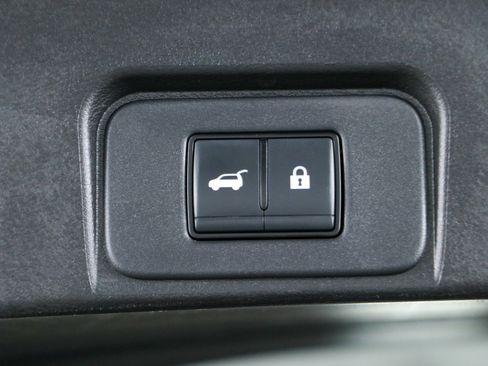 Used 2024 Nissan Rogue SV FWD image 29