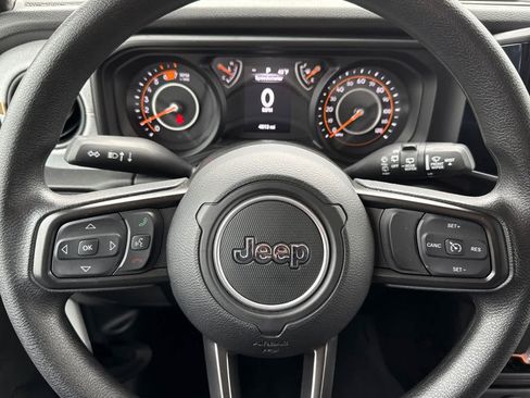 Used 2025 Jeep Wrangler Unlimited Sport AWD/4WD image 23