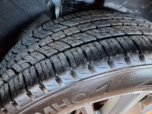 Used 2019 Hyundai Santa Fe Limited image 10