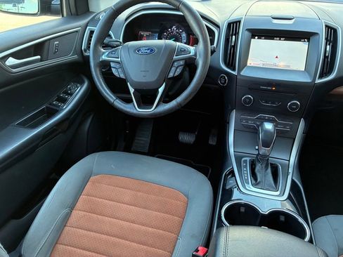 Used 2018 Ford Edge SEL w/ Equipment Group 201A AWD/4WD image 10