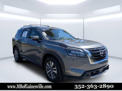 Used 2025 Nissan Pathfinder SL