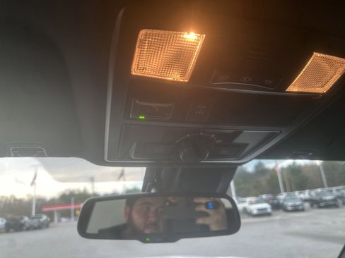 Used 2021 Toyota Tacoma TRD Off-Road w/ Technology Package image 19