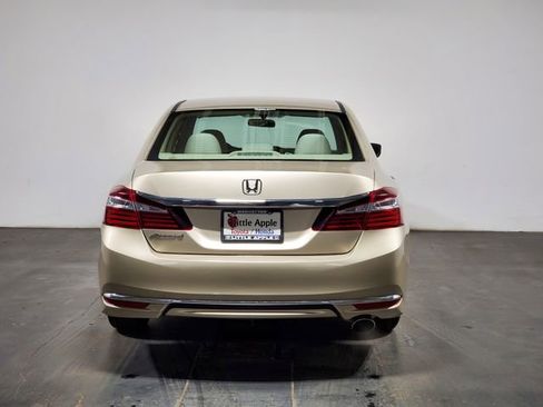 Used 2017 Honda Accord LX image 25