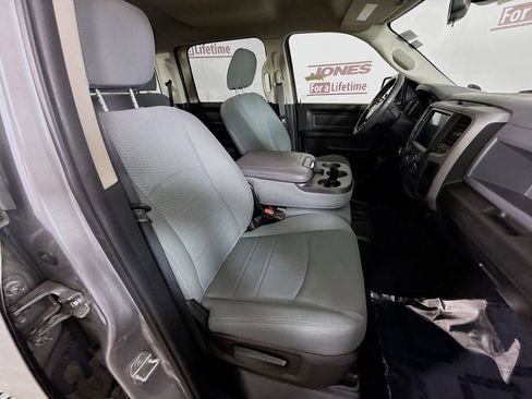 Used 2019 RAM 1500 Express w/ Express Value Package AWD/4WD image 28