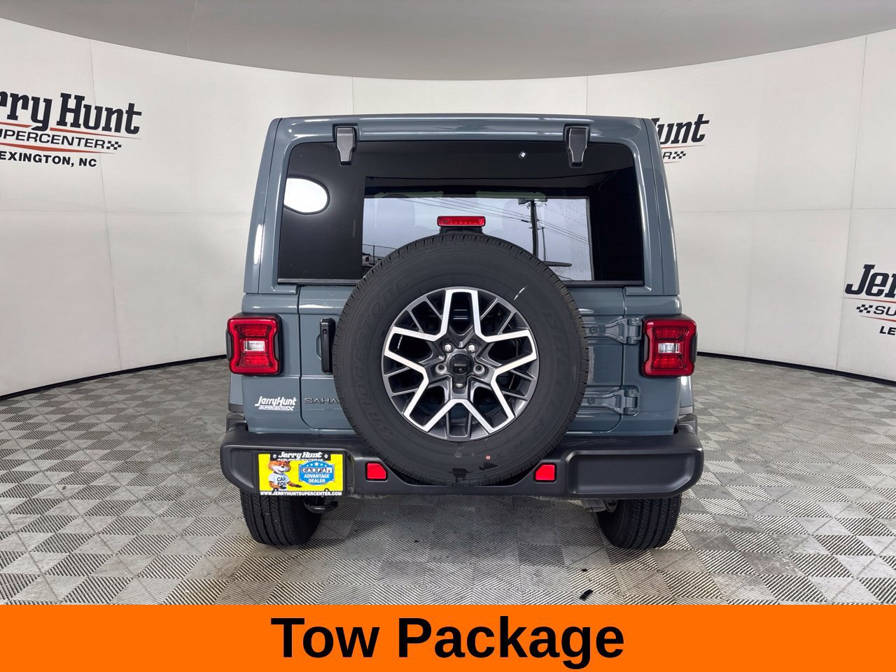 Used 2026 Jeep Wrangler Unlimited Sahara AWD/4WD image 7