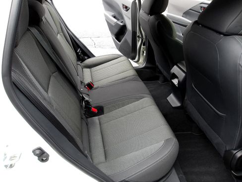 Used 2024 Subaru Crosstrek 2.0i Premium w/ Crosstrek Mirror Package image 12