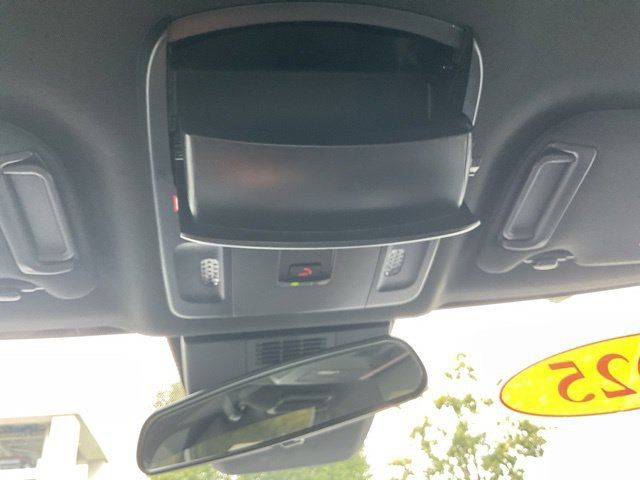 Used 2025 Toyota Camry SE FWD image 30