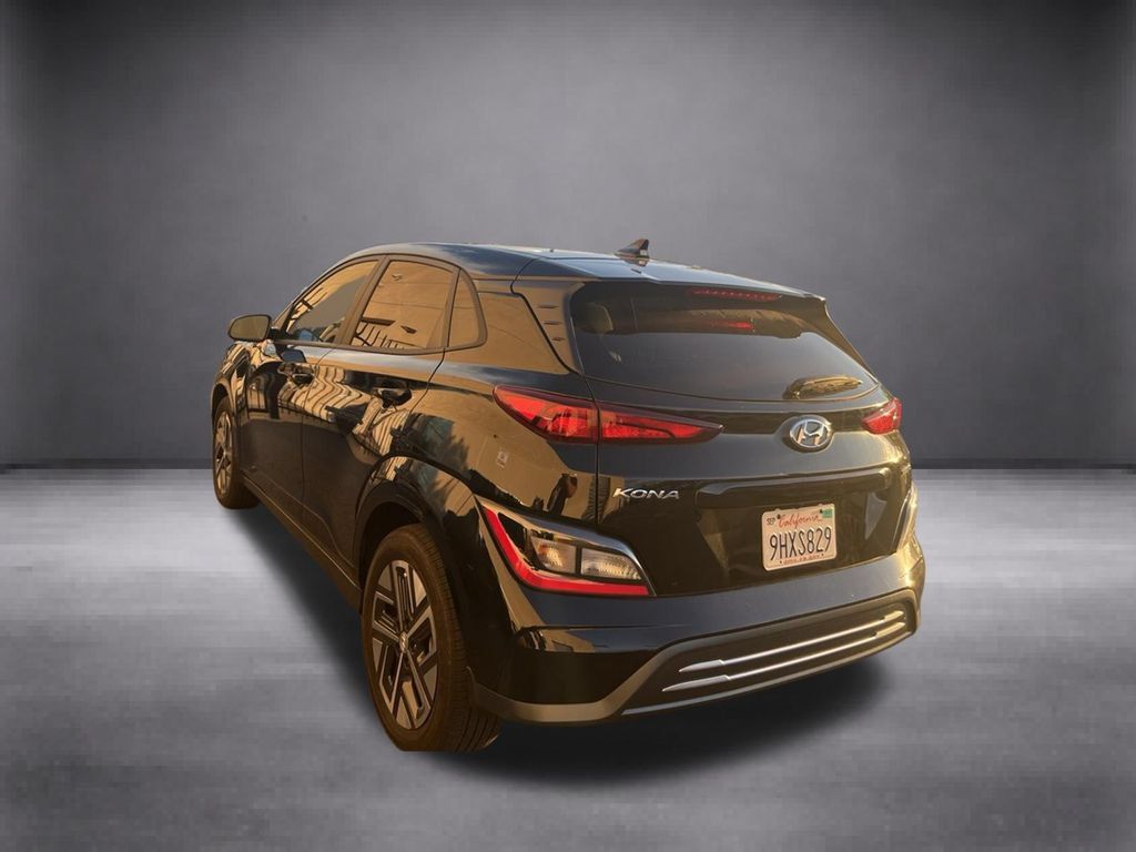 Certified 2023 Hyundai Kona SEL FWD image 7