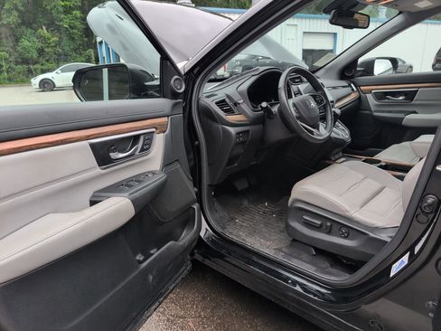Used 2020 Honda CR-V Touring image 12