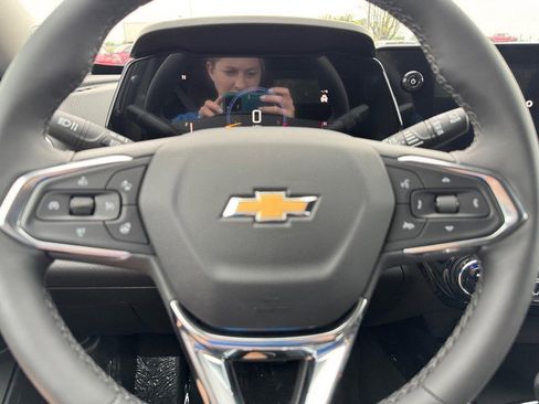 New 2026 Chevrolet Trax LT w/ Driver Confidence Package image 12